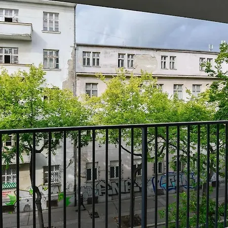 New Modern In Center *